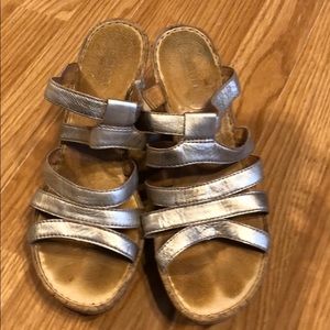 Gold wedges Born Brand